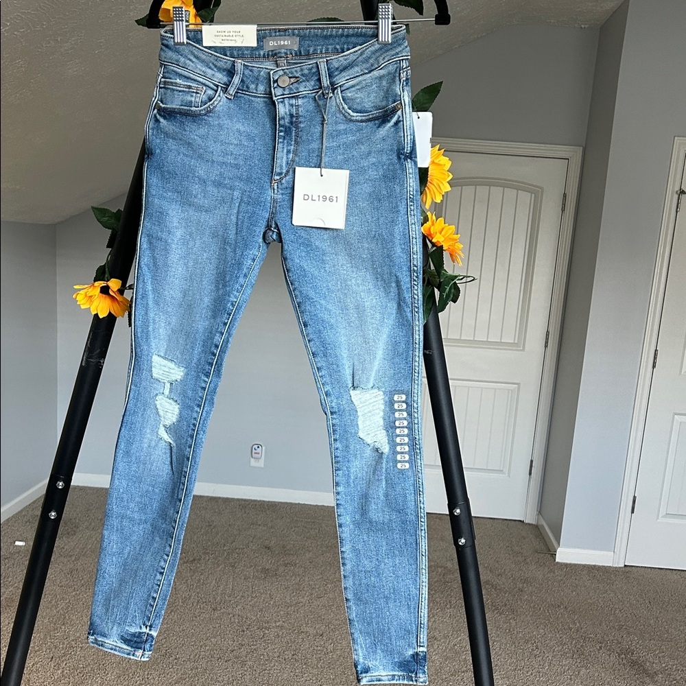 DL1961 Women's Light Blue Skinny Jeans